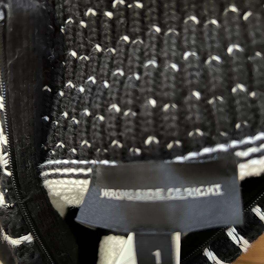 WRONG SIZE OF RIGHT SWEATER SIZE 1 - Picture 4 of 7
